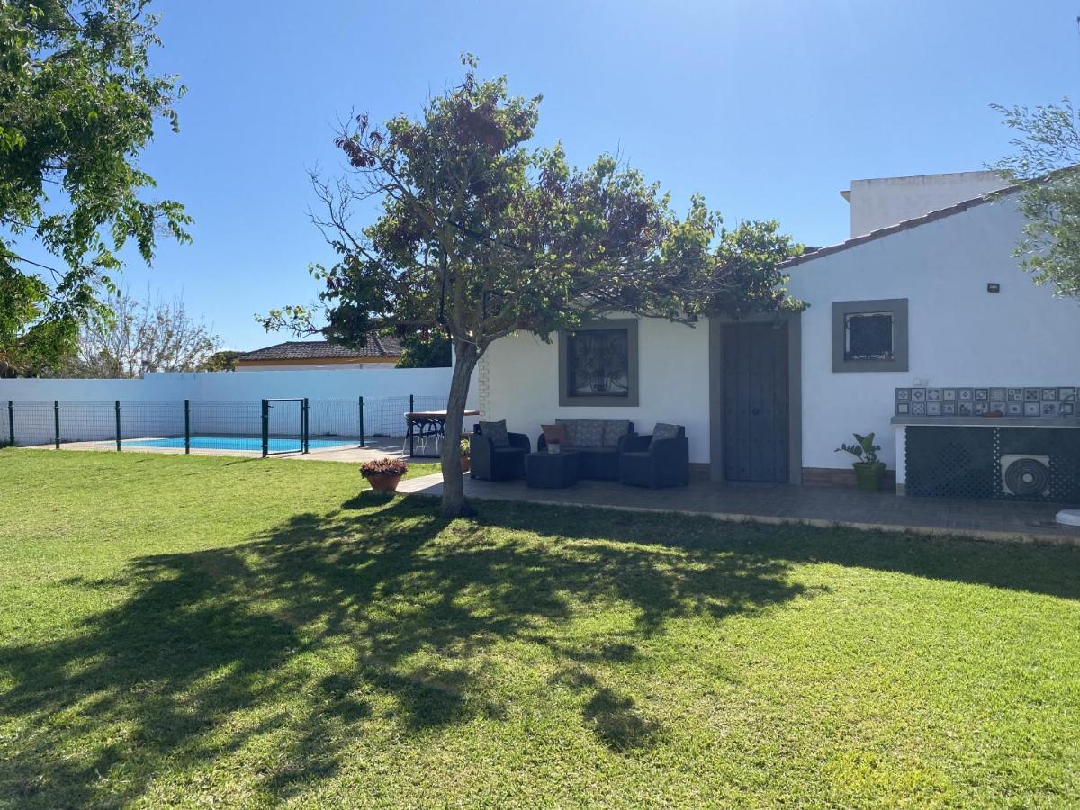 Sumatra Villa Chiclana de la Frontera Buitenkant foto